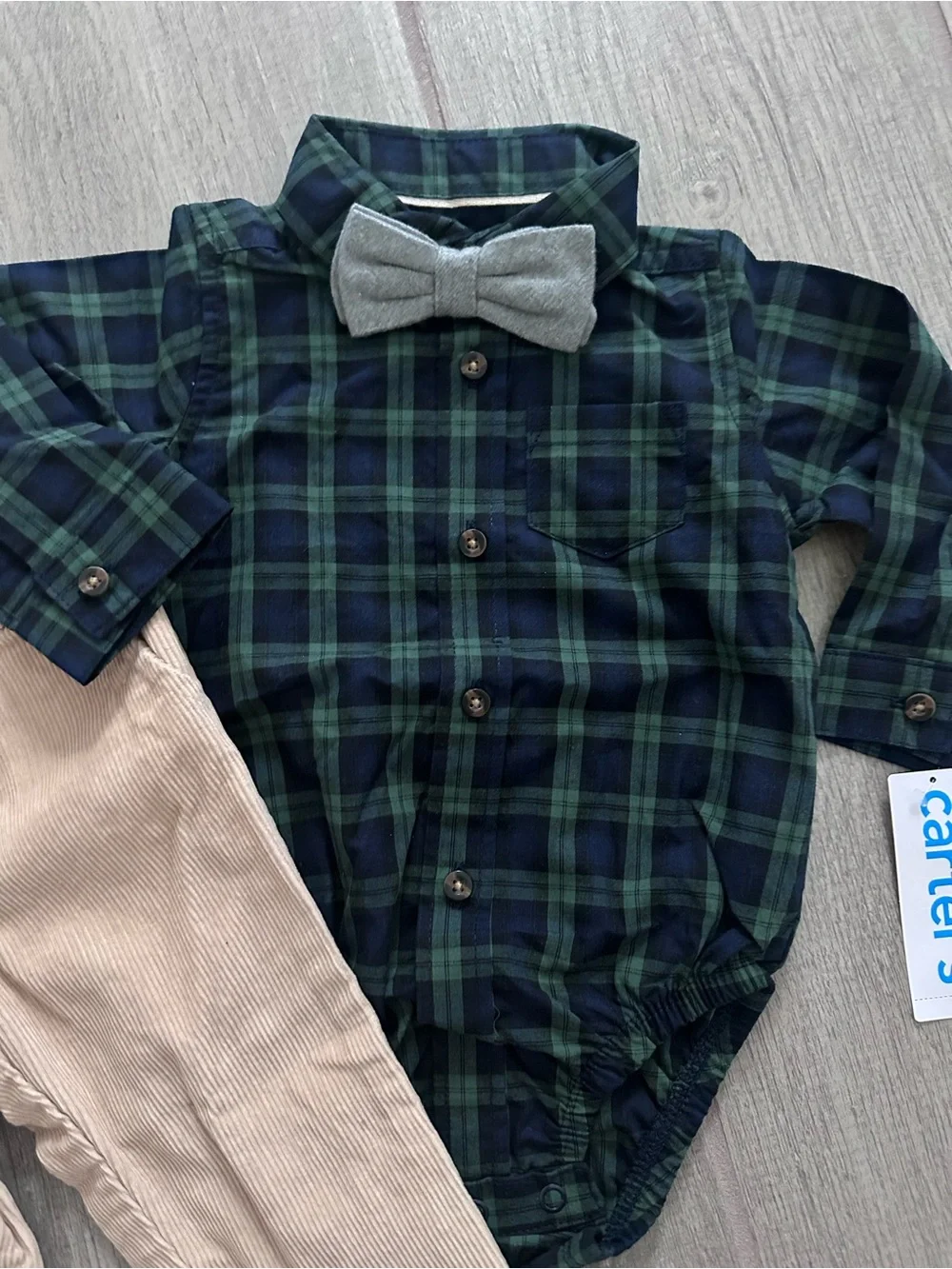 Carter’s Baby Boys 9 Months Plaid Shirt Bow Tie Corduroy Pants Outfit Set NWT